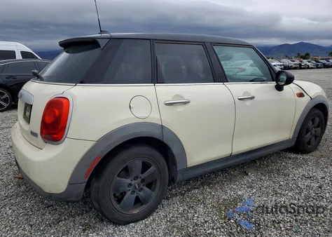 2015 Mini Cooper z USA, uszkodzony, nr VIN WMWXS5C51FT828379